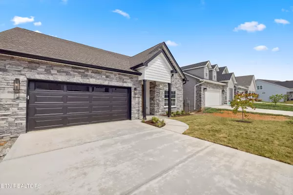 Knoxville, TN 37914,4836 Willow Bluff CIR