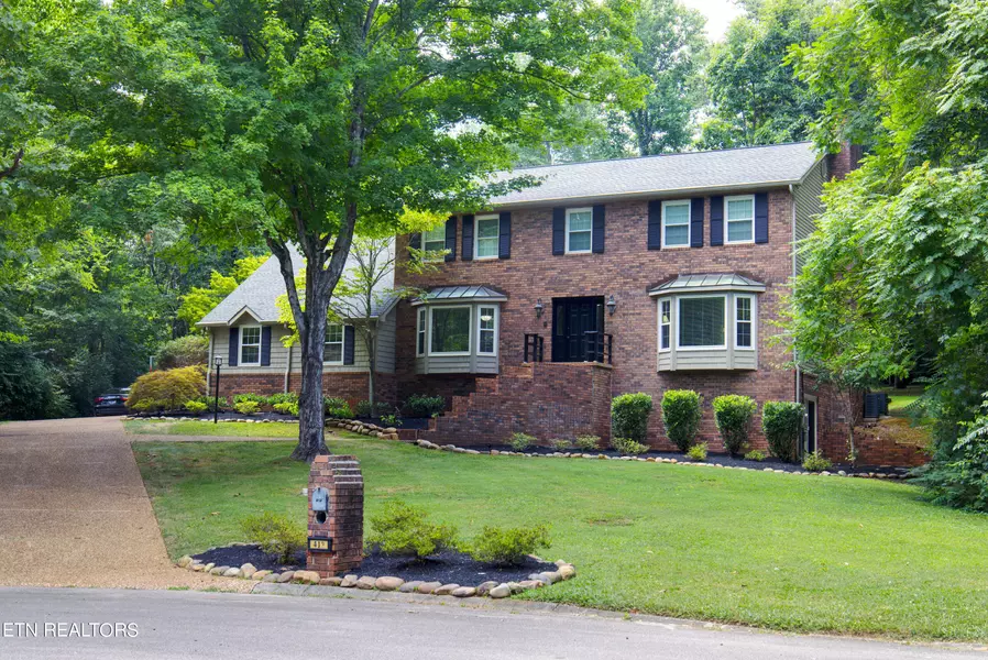 413 Schooner LN, Farragut, TN 37934