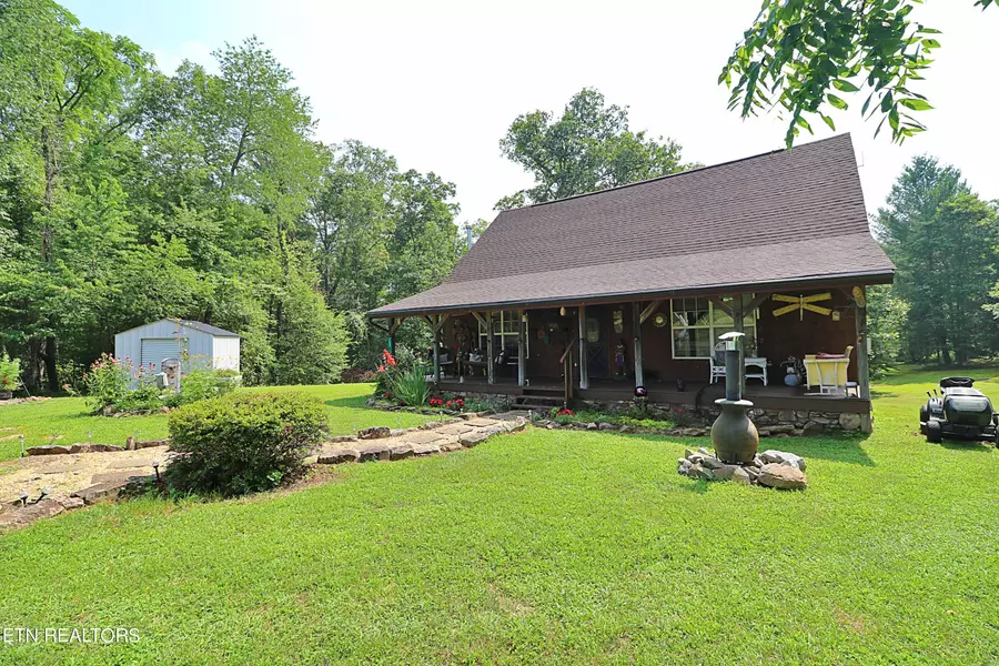 133 Dragonfly LN, Robbins, TN 37852