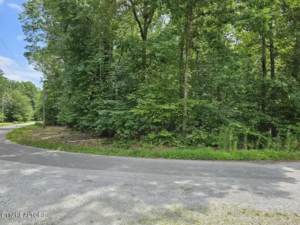 Crossville, TN 38572,448 Blackfoot DR