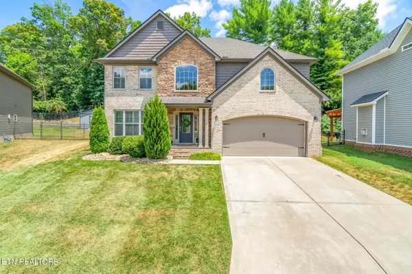 1408 Mossy Rock LN, Knoxville, TN 37922