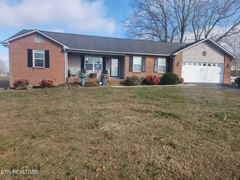 2426 Bowman LOOP, Crossville, TN 38571