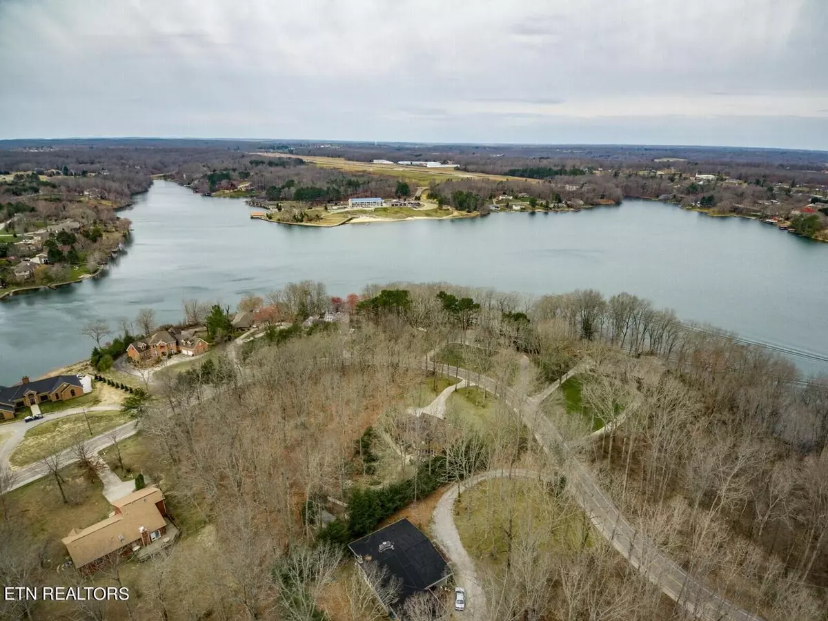 Crossville, TN 38555,Lot#226 Holiday DR