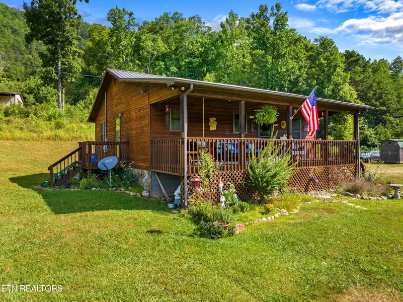 667 Sandy Valley Rd, Rogersville, TN 37857