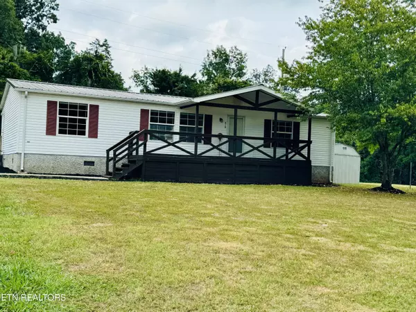 Tazewell, TN 37879,412 WHITAKER St