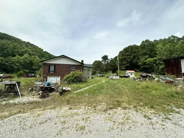 Lafollette, TN 37766,152 Walden Hollow LN