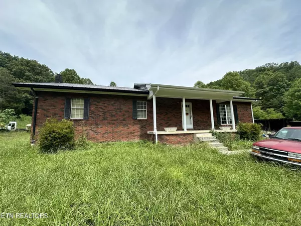 152 Walden Hollow LN, Lafollette, TN 37766