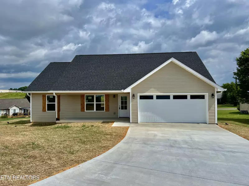 214 Rolling Ridge LN, Vonore, TN 37885