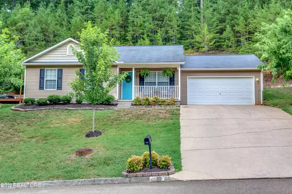 428 Dogwood Glen LN, Powell, TN 37849