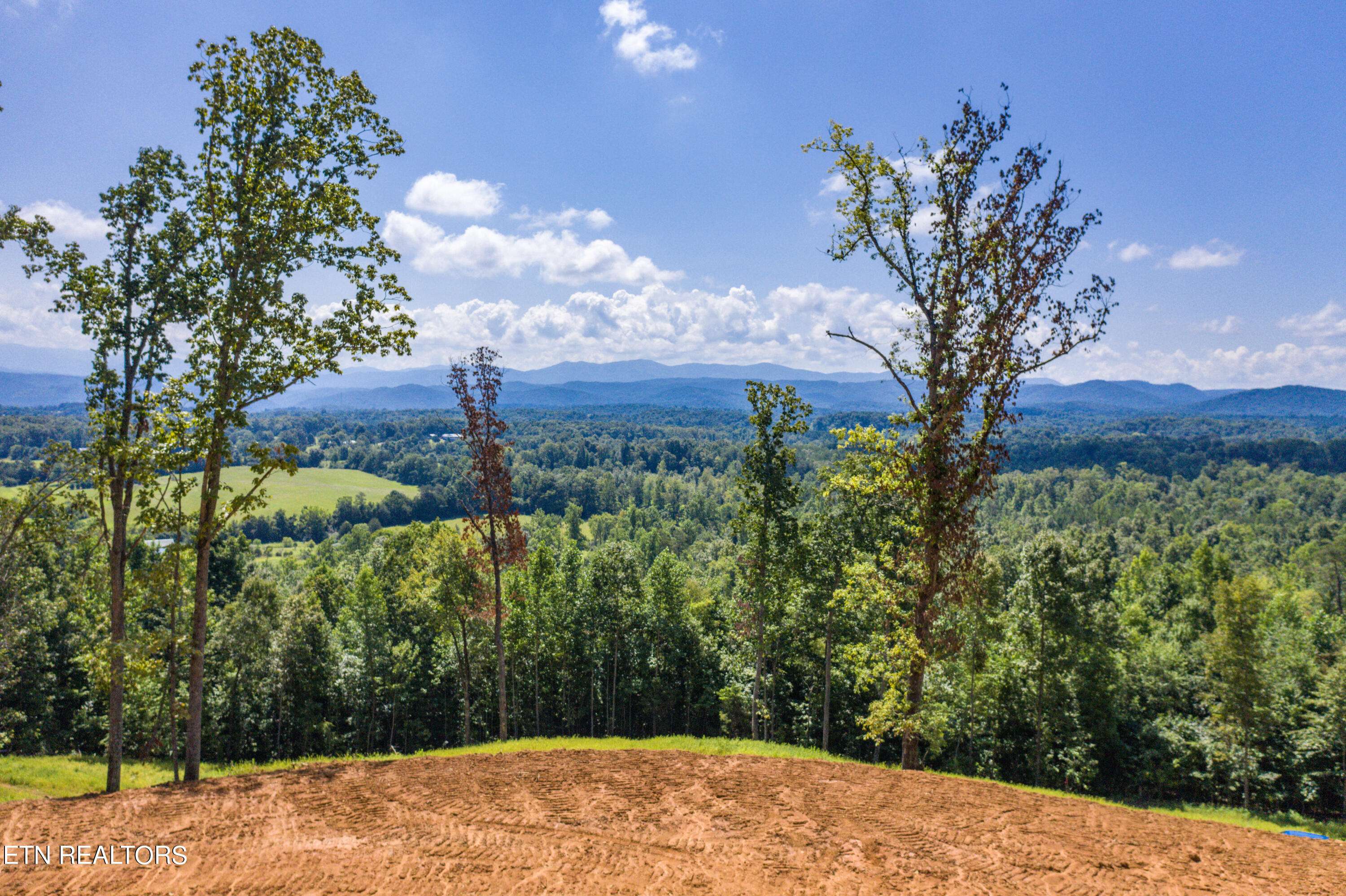135 Gamble Gap Rd Rd, Tellico Plains, TN 37385