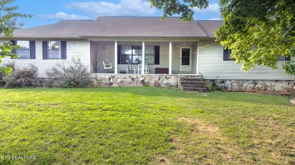 4802 Town Creek Road East Rd, Lenoir City, TN 37772