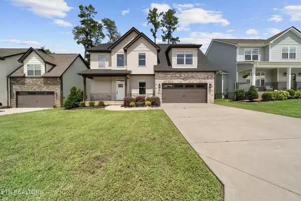 1461 Dream Catcher DR, Knoxville, TN 37920