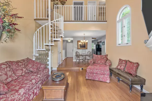 Pigeon Forge, TN 37863,306 Greenwood WAY #2