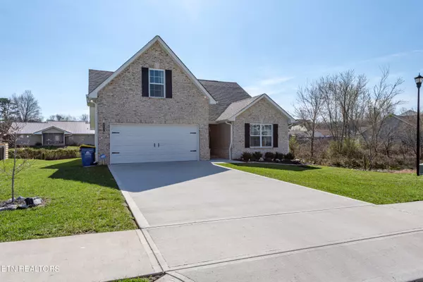 Maryville, TN 37803,3026 Farmhouse DR