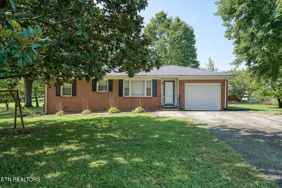 305 Lagoon DR, Mcminnville, TN 37110