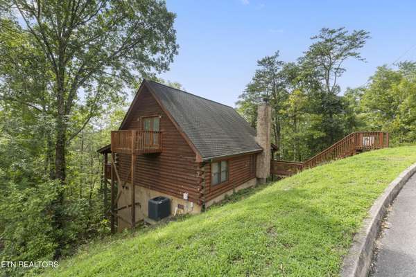 1356 Wedge Tailed LN, Sevierville, TN 37876