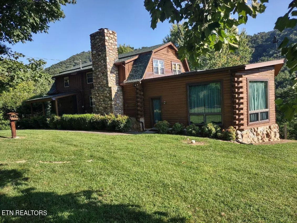 Greeneville, TN 37743,300 Heron LN