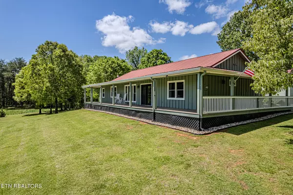 430 Peals LN, Tellico Plains, TN 37385