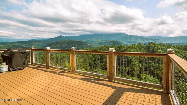 Gatlinburg, TN 37738,907 Village Loop Rd