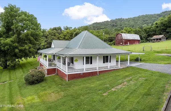 103 Carringer CIR, Tellico Plains, TN 37385