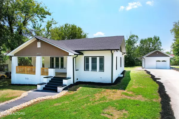 1100 Pembroke Ave,  Knoxville,  TN 37917