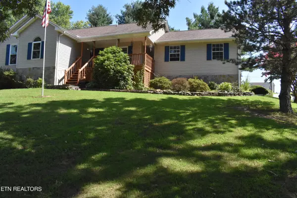 124 Abby LN, Jacksboro, TN 37757