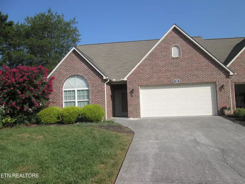 121 Channel WAY, Clinton, TN 37716