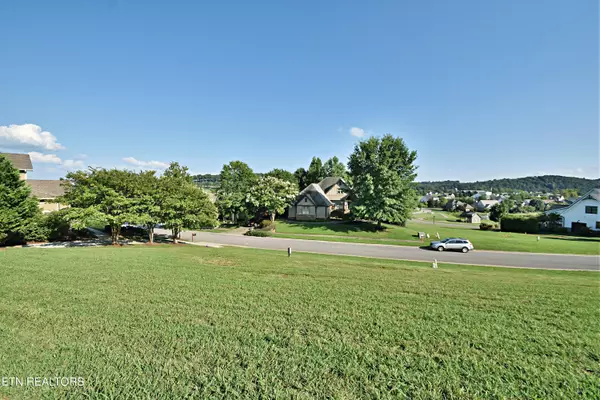 Loudon, TN 37774,439 Chestnut LN