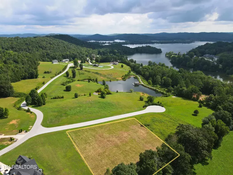 400 Highland Lake PT, Kingston, TN 37763