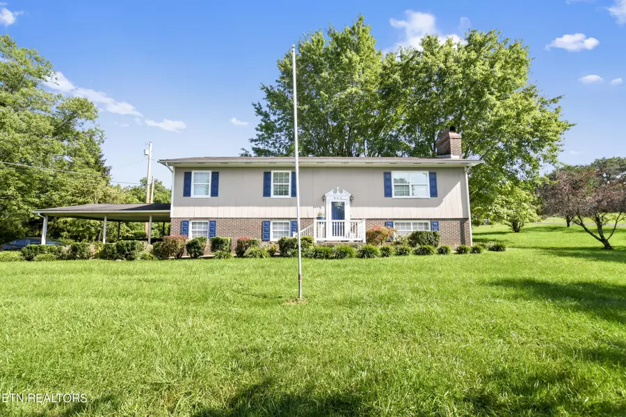 242 Scarlett DR, Lafollette, TN 37766