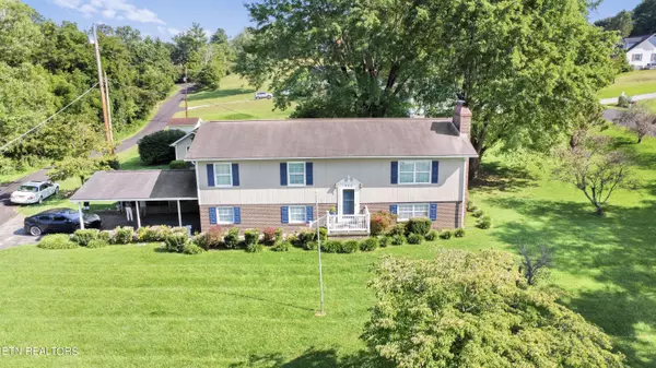 Lafollette, TN 37766,242 Scarlett DR