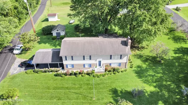 Lafollette, TN 37766,242 Scarlett DR