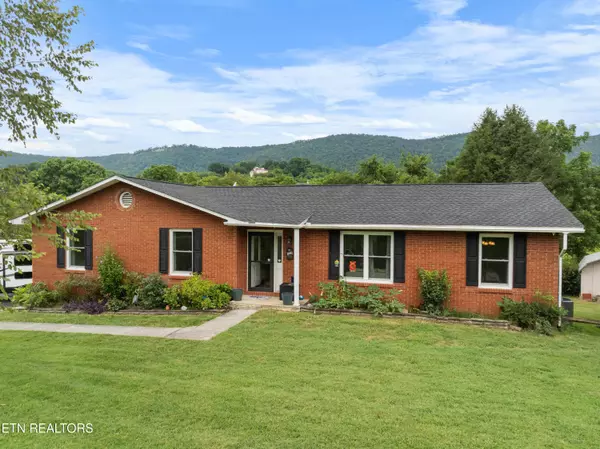 104 Mullis Tr,  Jacksboro,  TN 37757