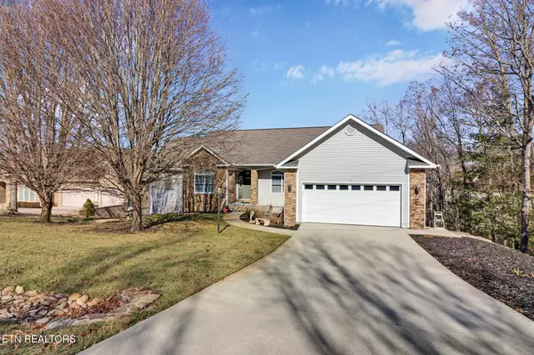 12 Milnor CIR, Fairfield Glade, TN 38558