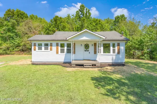 115 Vickie LN, Harriman, TN 37748