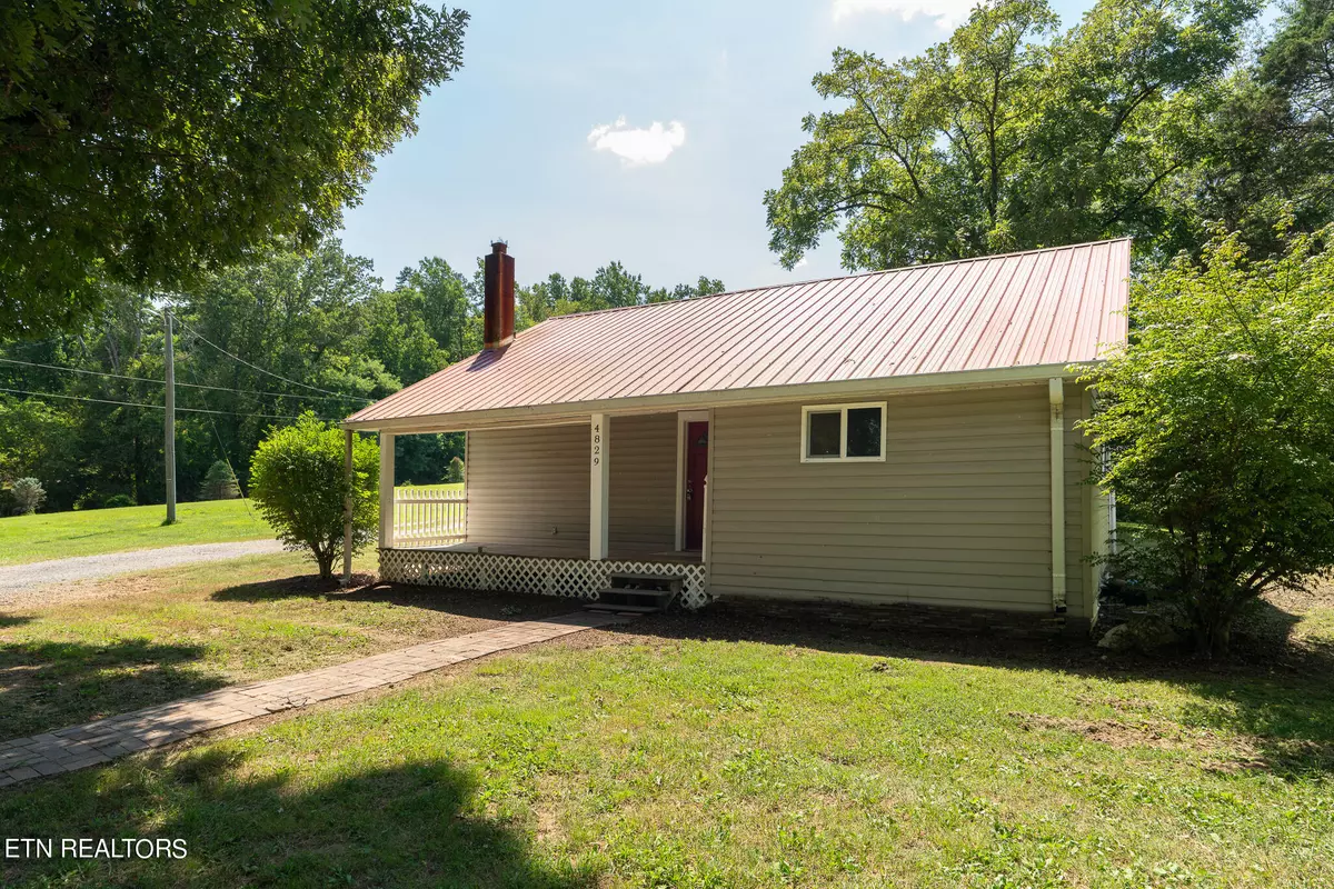 Strawberry Plains, TN 37871,4829 Hillard LN