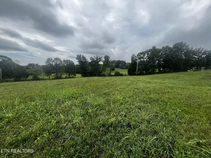 178 Copenhaver Rd, Lenoir City, TN 37771