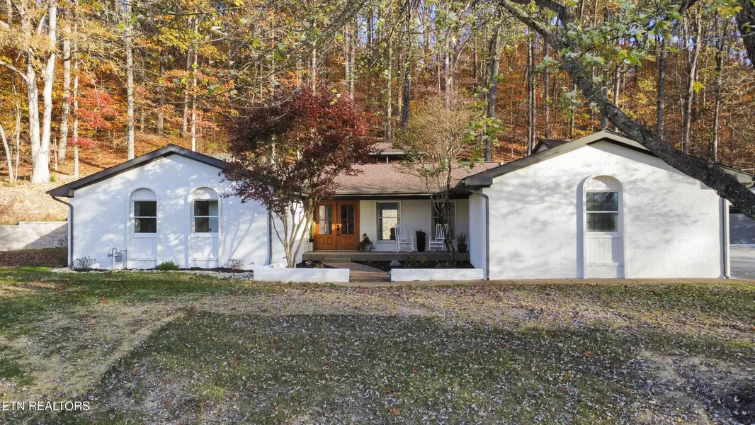 221 Fairway DR, Lafollette, TN 37766