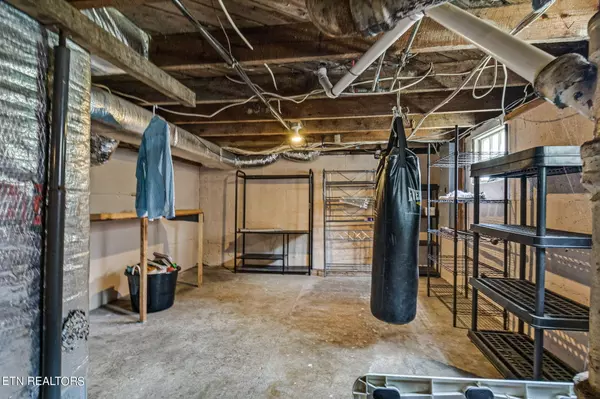 302 Montrose Ave, Morristown, TN 37813
