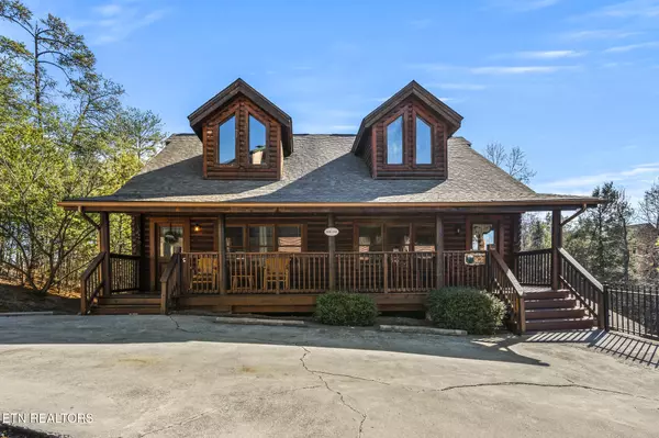 350 Big Bear WAY, Pigeon Forge, TN 37863