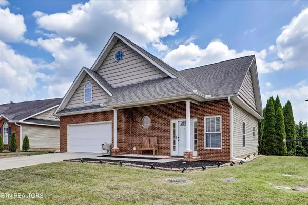 470 Eaton Village TRCE, Lenoir City, TN 37771