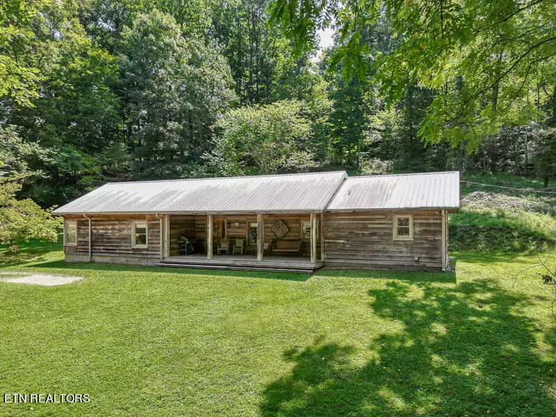 437 Taylor Acuff Rd, Washburn, TN 37888