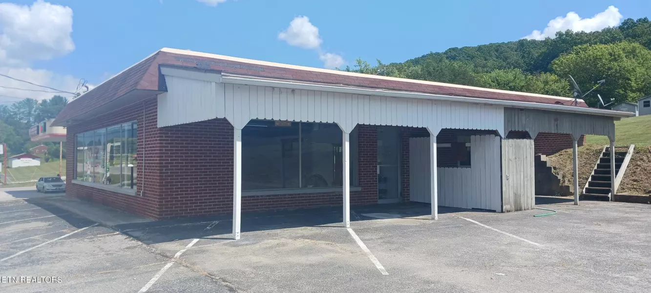 1704 Central Ave, Lafollette, TN 37766