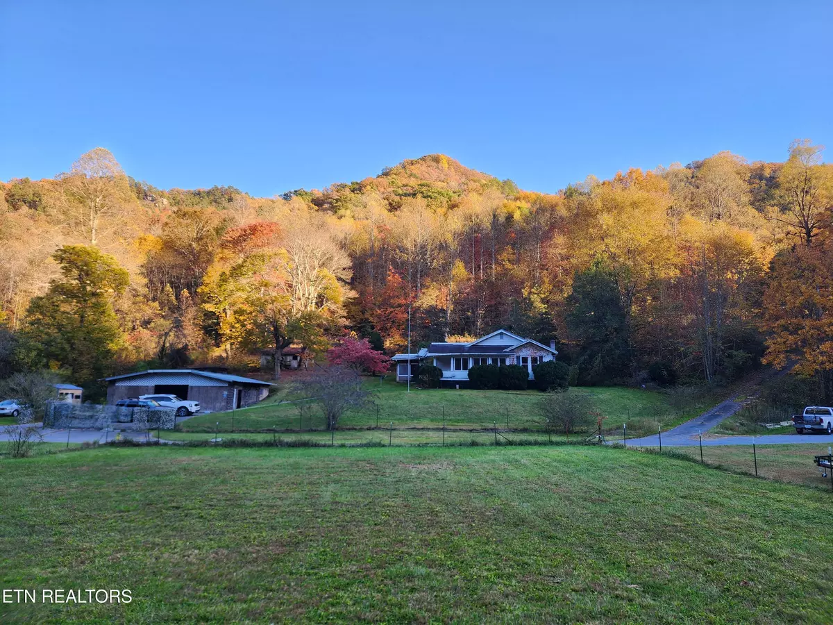 Pennington Gap, VA 24277,177 Almond DR