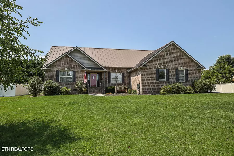 529 Sweet Briar DR, Maryville, TN 37804