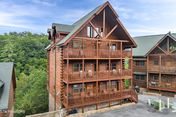 Sevierville, TN 37862,1106 Black Bear Cub WAY