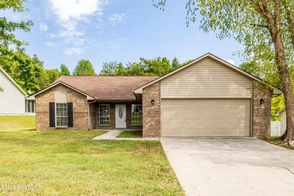 2015 Five Oaks LN, Maryville, TN 37801