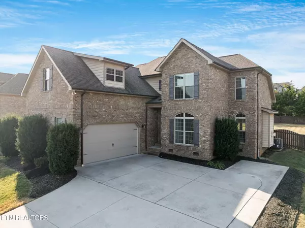 430 Kennesaw LN, Lenoir City, TN 37771