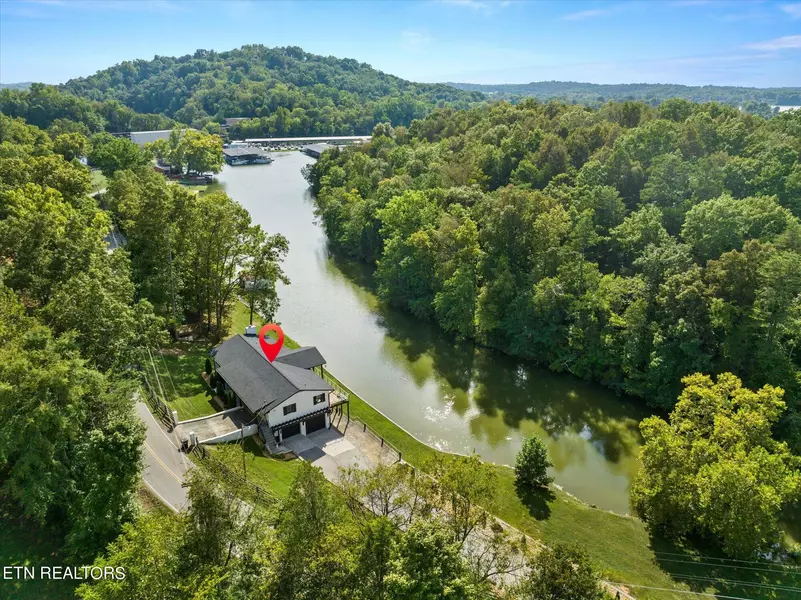 2822 Louisville Boat Dock Rd, Louisville, TN 37777