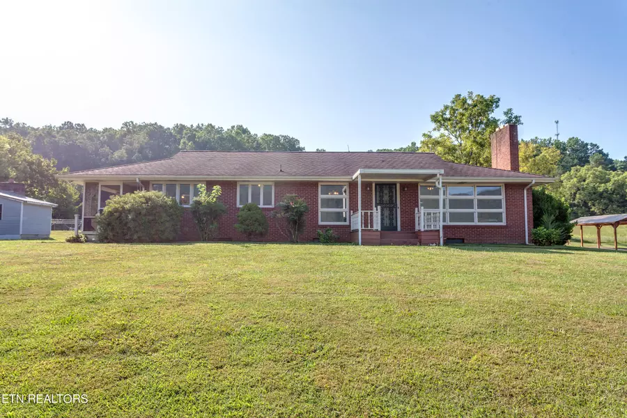 1702 Central Ave, Lafollette, TN 37766